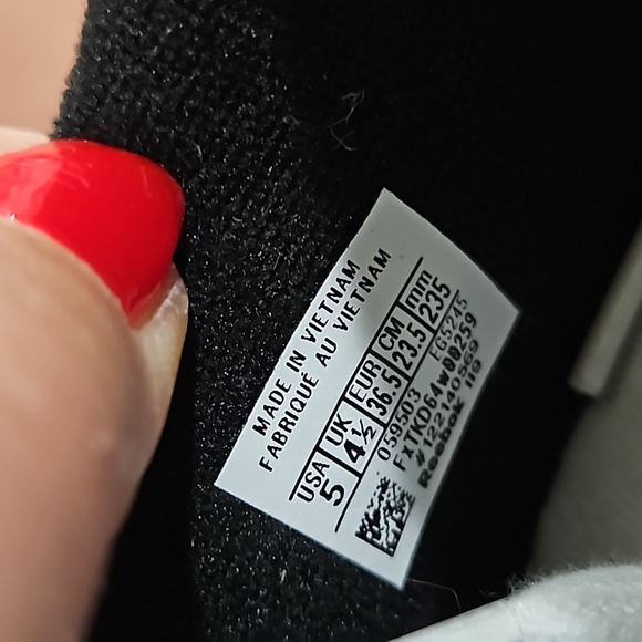 Reebok Men’s Retro 1983 CLASSIC LEATHER SHOES. - Picture 6 of 6